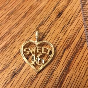Sweet 16 pendant 10K for a gold necklace